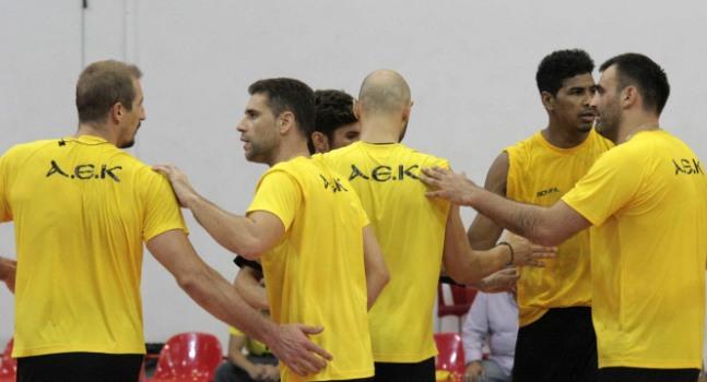 Απ' την αρχή... στην Γλυφάδα η ΑΕΚ