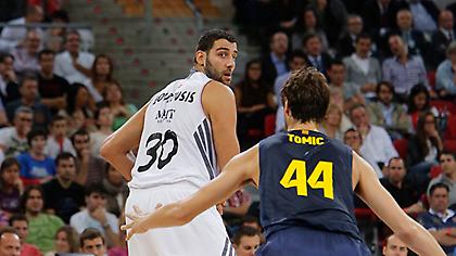 Ο Μπουρούσης πήρε την κούπα από τον «Παπ»