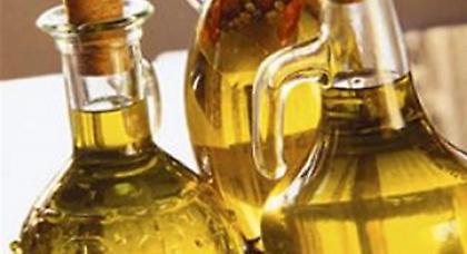 «Βούτηξαν» το ελαιόλαδο και το έβαλαν στα πόδια