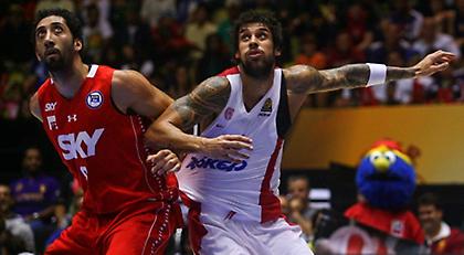 Το πιάνει και με το δεύτερο χέρι