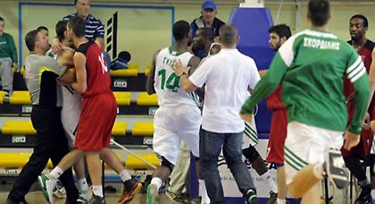 Πιάστηκαν στα χέρια Διαμαντίδης-Μπατής (video/pics)