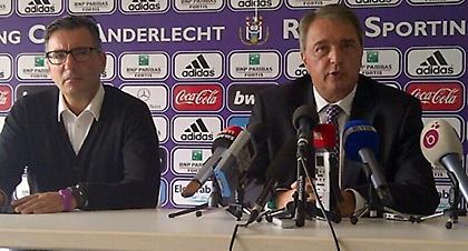 Στηρίζουν τον προπονητή στην Άντερλεχτ