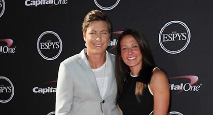 Συμπαίκτριες παντρεύτηκαν! Μεταξύ τους…