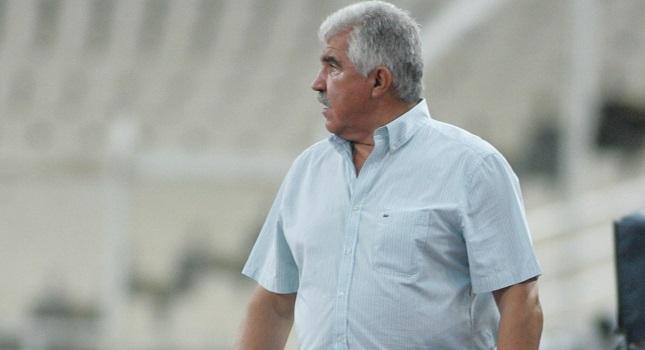 Συνεχίζει το «μοντάρισμα» ο Παράσχος