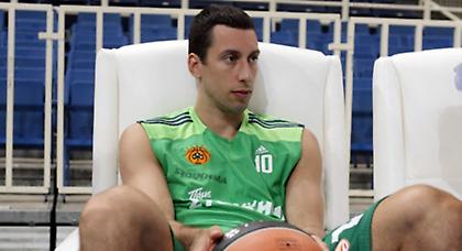 Έξω ο Ούκιτς