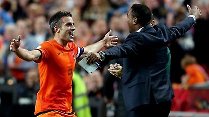 «Καθάρισε» ο Φαν Πέρσι... για τους Τούρκους (video)