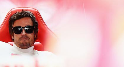 Αιχμές… με το γάντι από Αλόνσο