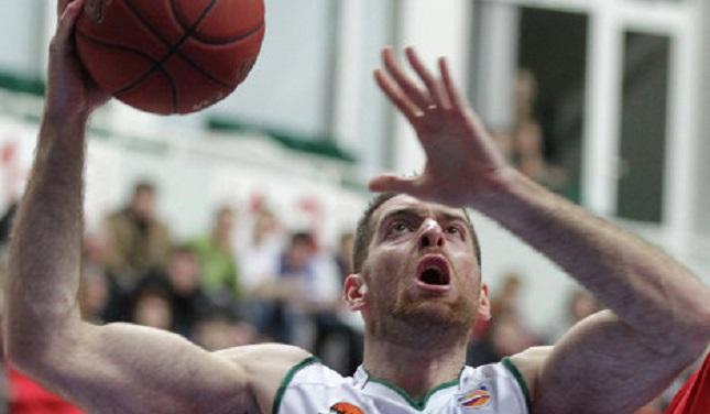 Νίκη με Καϊμακόγλου και Ζήση