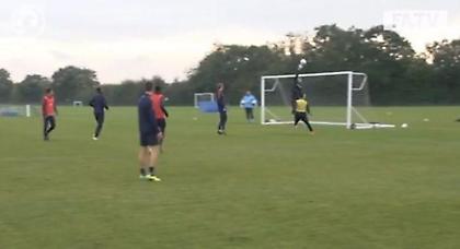 Ρεζίλεψε τον τερματοφύλακα! (video)