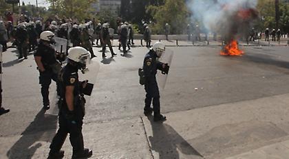 Ένταση με ΜΑΤ στο Σύνταγμα