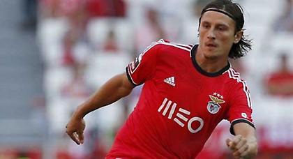 Προλαβαίνει Ολυμπιακό ο Φέισα