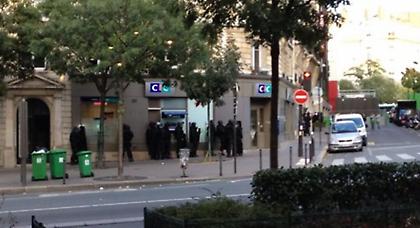 Αίσιο τέλος στην ομηρία σε τράπεζα στο Παρίσι