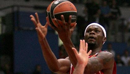 Μάντζαρης κλέβει, Πέτγουεϊ… πετάει (video)