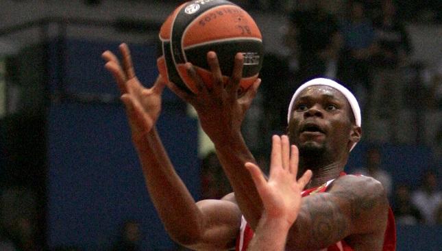 Μάντζαρης κλέβει, Πέτγουεϊ… πετάει (video)