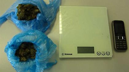 Οι κόρες διακινούσαν ναρκωτικά κι ο πατέρας κλοπιμαία!