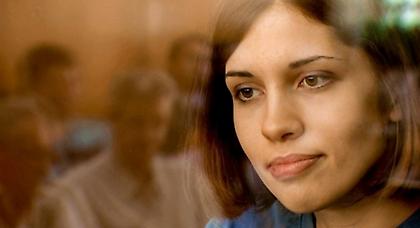 Ρωσία: Φοβάται για τη ζωή του φυλακισμένο μέλος των Pussy Riot