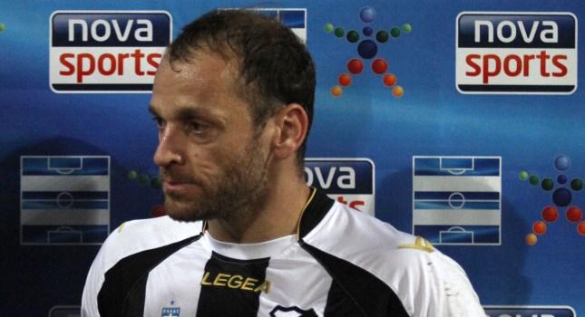 «Πρέπει να σηκώσουμε κεφάλι»