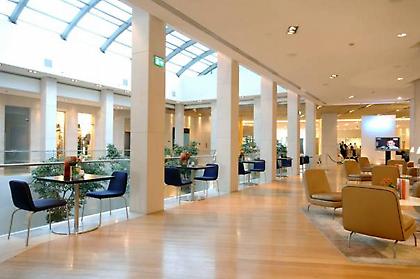 Ανοιξε το Aethrion Lounge του Hilton με δωρεάν ίντερνετ