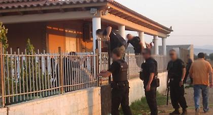 Έφοδος της αστυνομίας σε καταυλισμούς Ρομά σε Ζεφύρι και Αχαρνές