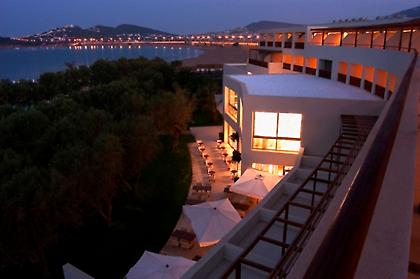 Ξενοδόχοι εναντίον Tour Operators για τις τιμές