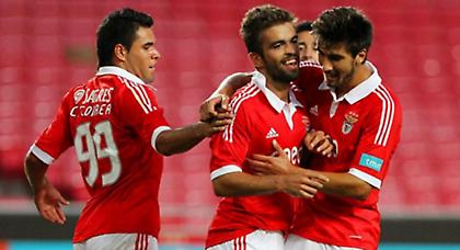 Βίτορ: «Φαβορί η Μπενφίκα»