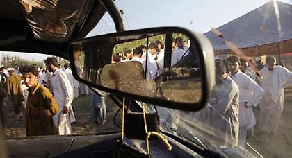 Βομβιστής-καμικάζι σκότωσε δύο κυανόκρανους και ένα παιδί