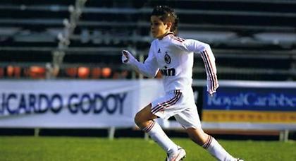 Κοιτάζει 15χρονο η ΑΕΚ