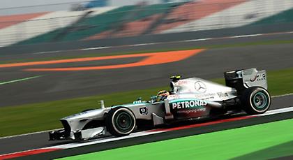 Χάμιλτον: «Δεν πιάνεται η Red Bull»