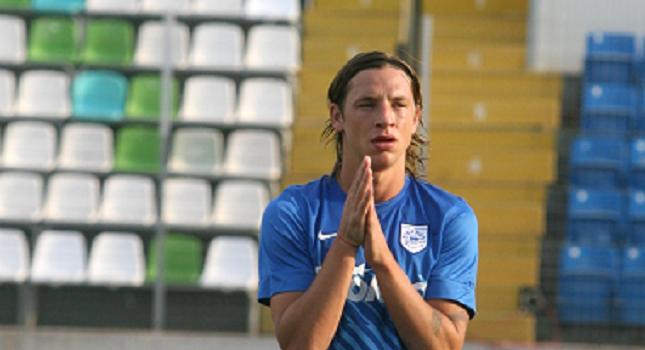 Μέσα Στρούνα-Ντε Βινσέντι, έξω ο Τσάβεζ