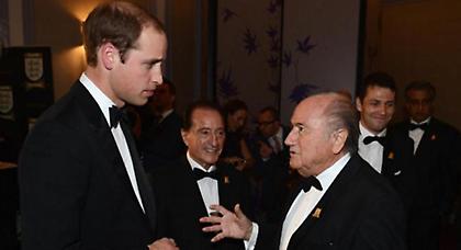 Αυστηρά μέτρα για το ρατσισμό ζητά ο Μπλάτερ