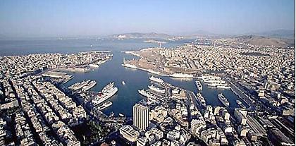 Γερμανοί και Κινέζοι ενδιαφέρονται για τις εξελίξεις στο λιμάνι του Πειραιά