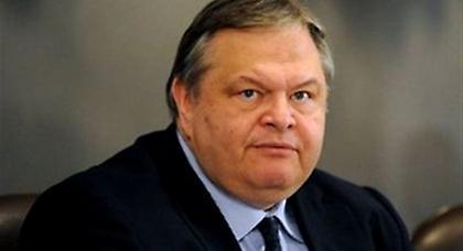 Δεν θα παραστεί στην παρέλαση o Βενιζέλος, αποδοκιμάζοντας Τζιτζικώστα