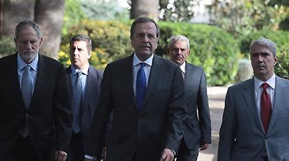 Ψάχνουν να «κλείσουν» τα μέτρα για να επιστρέψει η Τρόικα