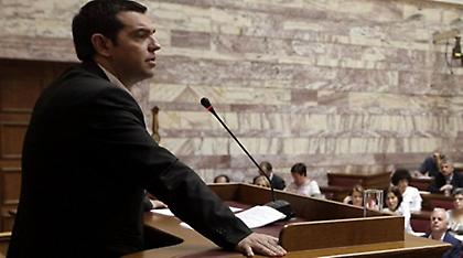 Τσίπρας: «Ο Σαμαράς εξευτελίζει τη χώρα»