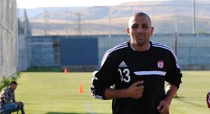 Το «κόλλησε» ο Τζεμπούρ