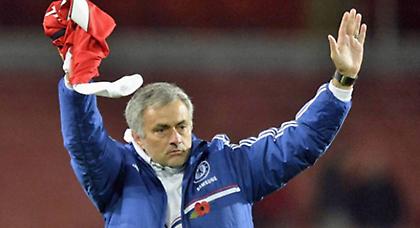 Πήρε την φανέλα του Εζίλ ο Μουρίνιο