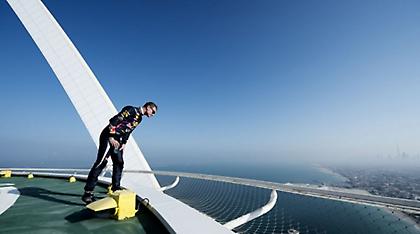 Δείτε τον Κούλθαρντ να οδηγεί στα… 210 μέτρα!