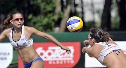 Πρόκριση για Βίκυ-Πένυ