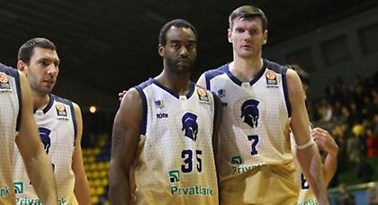 Πρώτη νίκη με σούπερ Λαβρίνοβιτς