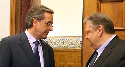 Η κυβέρνηση θα «ακούσει» τις παρατηρήσεις των βουλευτών για τα ακίνητα