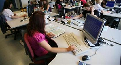 Απίστευτος κοπανατζής δημόσιος υπάλληλος