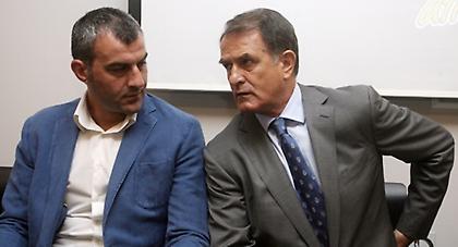 Ξένος αμυντικός και Έλληνες στο προσκήνιο