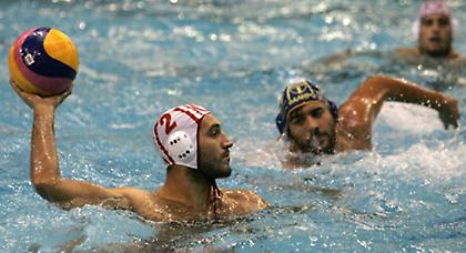 Σαν σε προπόνηση ο Ολυμπιακός, στα... χαρτιά το πήρε ο ΠΑΟΚ