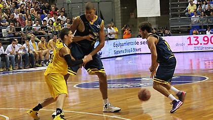 Στο νήμα η Μάλαγα, κορυφή για Γκραν Κανάρια