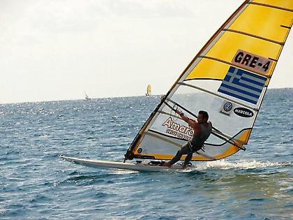 Πρωταθλητής διασχίζοντας και τον Ισθμό