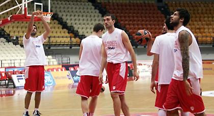 Ανεβάζει στροφές χωρίς προβλήματα ο Ολυμπιακός