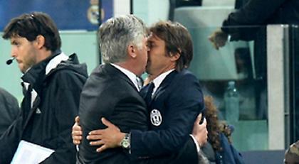 «Τρυφερή» στιγμή Κόντε και Αντσελότι