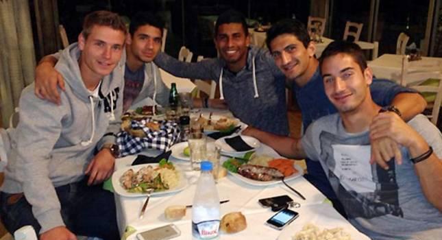 Γεύμα γνωριμίας...