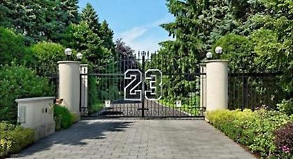 Σε δημοπρασία το «παλάτι» του Τζόρνταν (video)