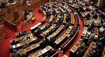 Δεύτερη μέρα συζήτησης της πρότασης μομφής του ΣΥΡΙΖΑ